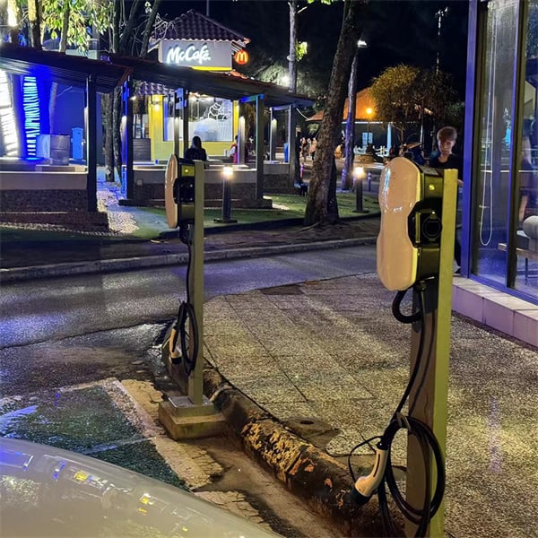 Inovācijas elektro slogu stacijās