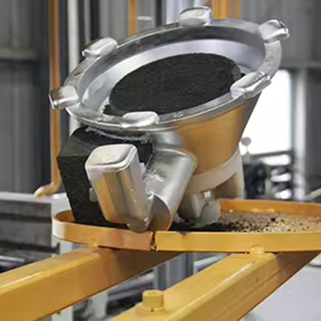 7 Low pressure casting machine for car aluminum wheel rim production line manufacture