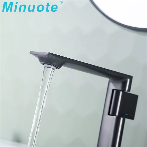 Upgrade your bath with a single tap solution