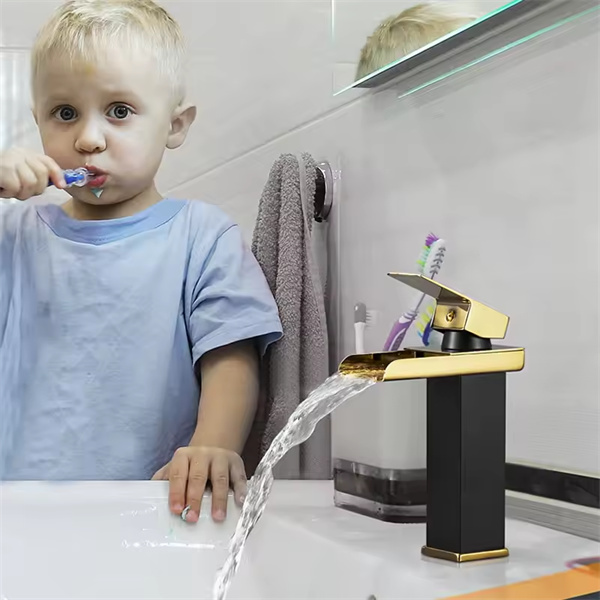 Mitigeurs cascade pour baignoire