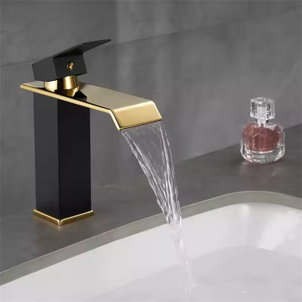 Single Handle Faucet for Busy Homes