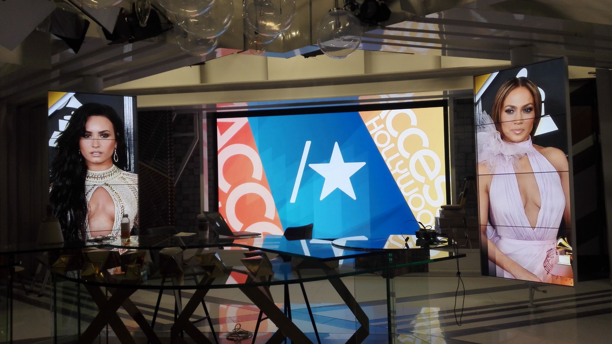 Una certa stazione televisiva negli Stati Uniti tvb1.8