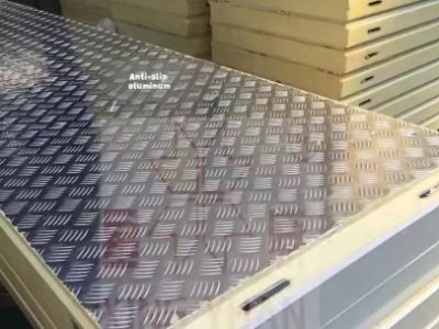 Paneles de Pared Personalizados para Cámaras Frigoríficas | Exportación Global durante 12 Años