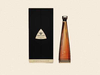 How Luxury Vodka Brands Leverage Crystal Glass Bottles to Differentiate in Competitive Markets