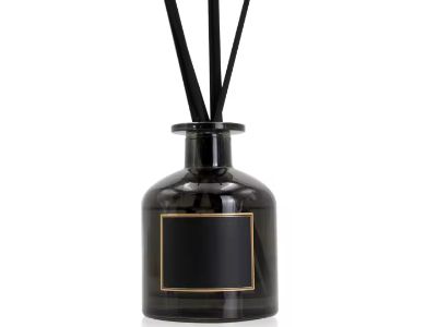 El arte de la fabricación de botellas de perfume: Servicio integral para un atractivo único de marca