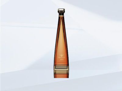 Membuat Botol Minyak Jiwa Premium: Dari Reka Bentuk Capai hingga Pemolesan Api