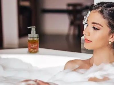 Tea Tree Oil Shower Gel with Antibacterial Properties OEM & Private Label