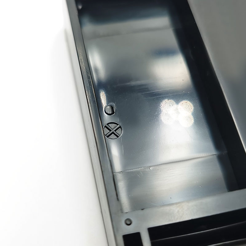 Innovatioun an Frosted Glass Dropper Fläschen: