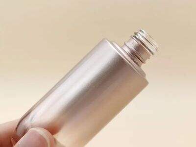 What makes sustainable empty foundation bottles highly marketable