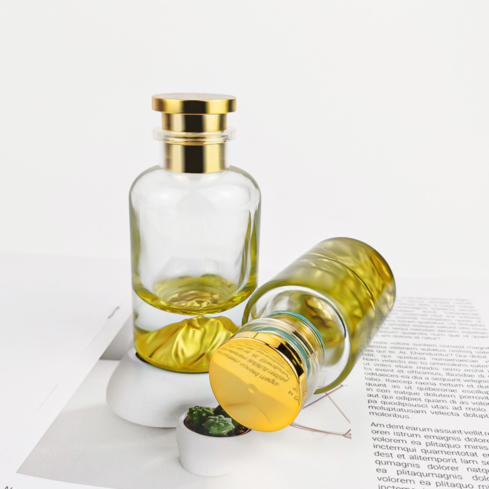 New Arrivals 30ml 50ml 100ml Perfume Bottles Perfume Bottle With Various Colors HY-P327