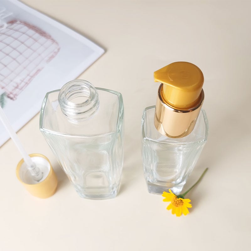 Fiala di vetro per cosmetici con cappuccio di plastica HY-1837