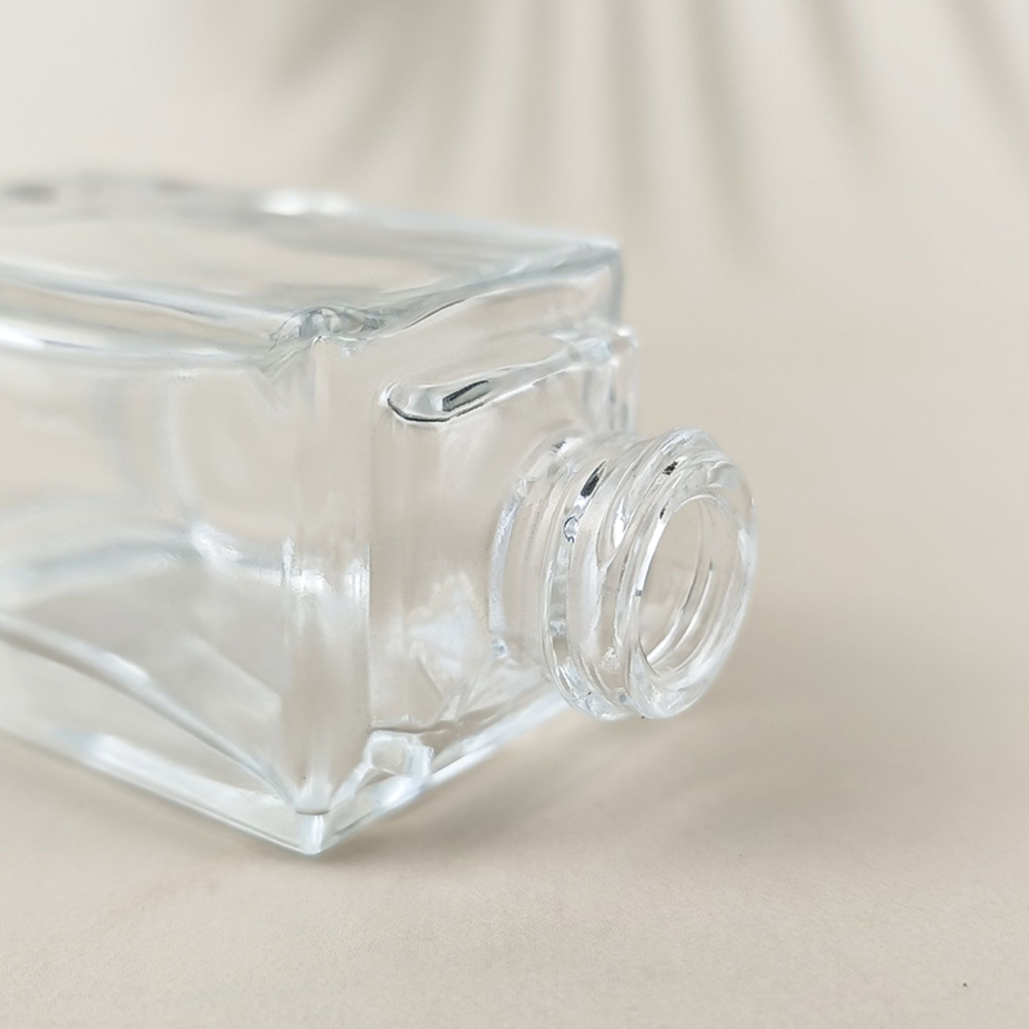 Hot style 30Ml 20Ml Perfume Mist Spray Square Glass Packaging HY-P325