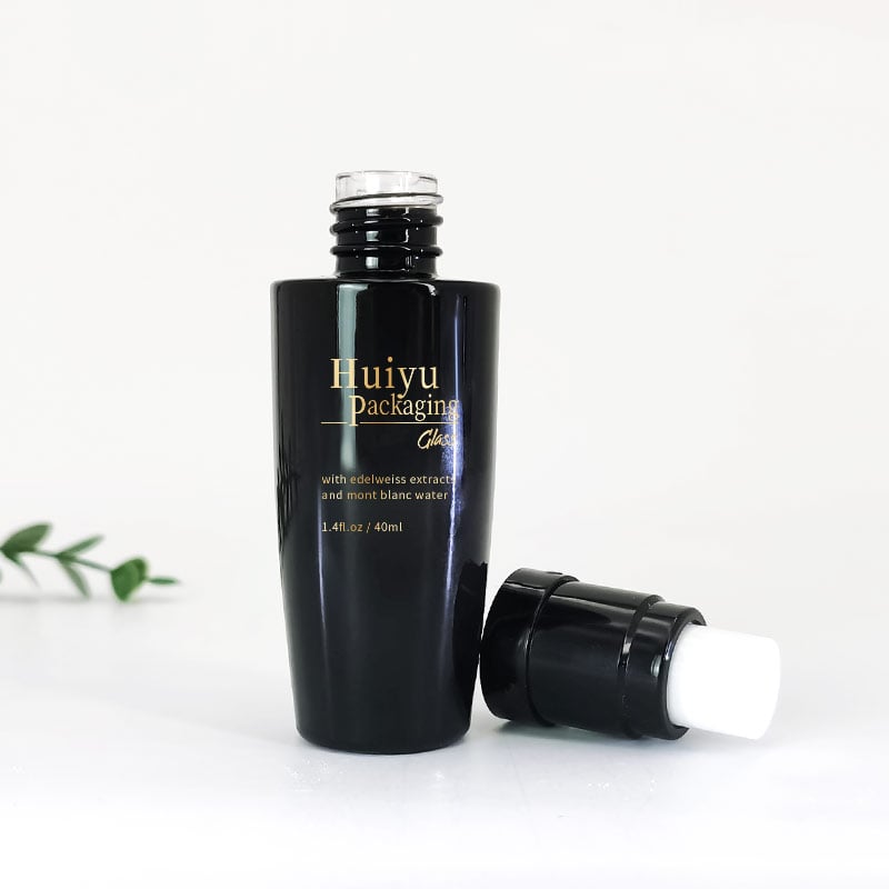 Custom Mataas na Klase Private Label Itim Round Pump Skincare Botilya Set HY-2411