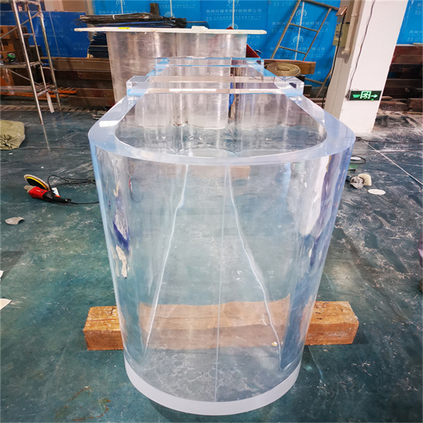 Advantages of Plexiglass Pools: Stylish and Contemporary