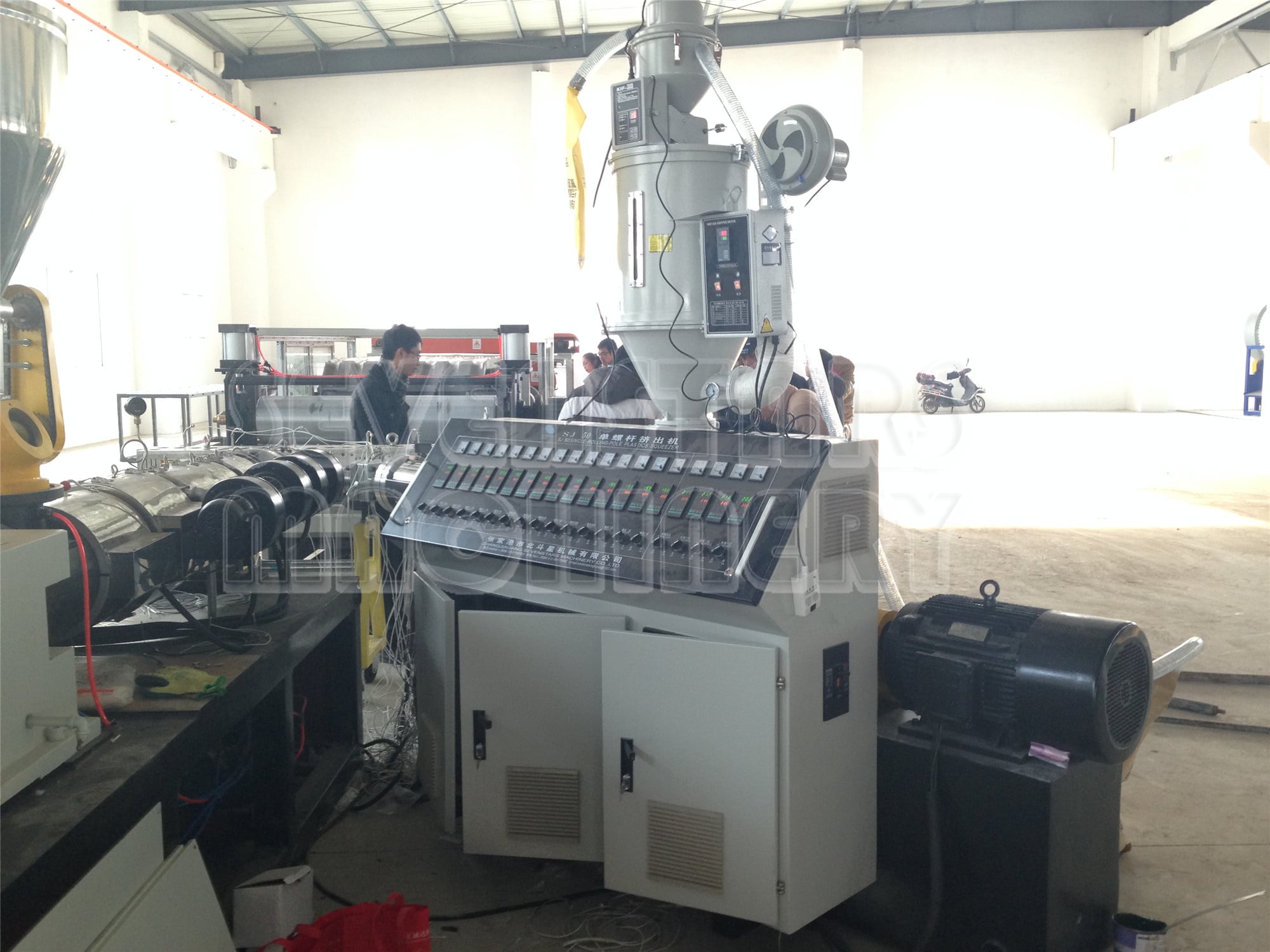 Glazed ASA PVC Moulding Panel Roof Tile Corrugated Building Plastic Roof Tile Sheet Waterproof Extrusion Machine supplier