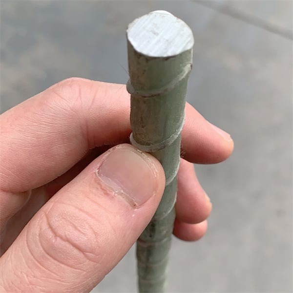 Bâtons en fibre de verre pour la protection des clôtures électriques