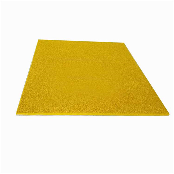 Tùy chỉnh dụng cụ câu cá của bạn với thân cần câu sợi thủy tinh.