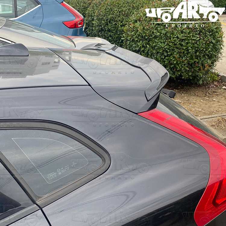 spoiler volvo v40