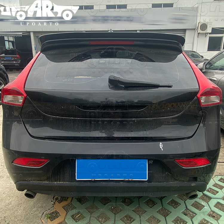 tail spoiler volvo v40