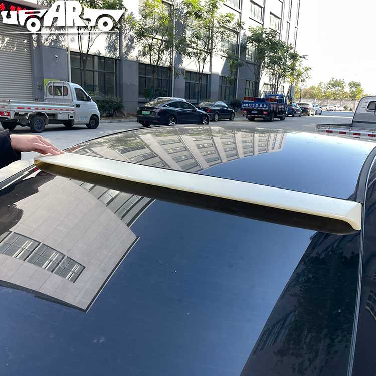 roof spoiler toyota reiz 2012