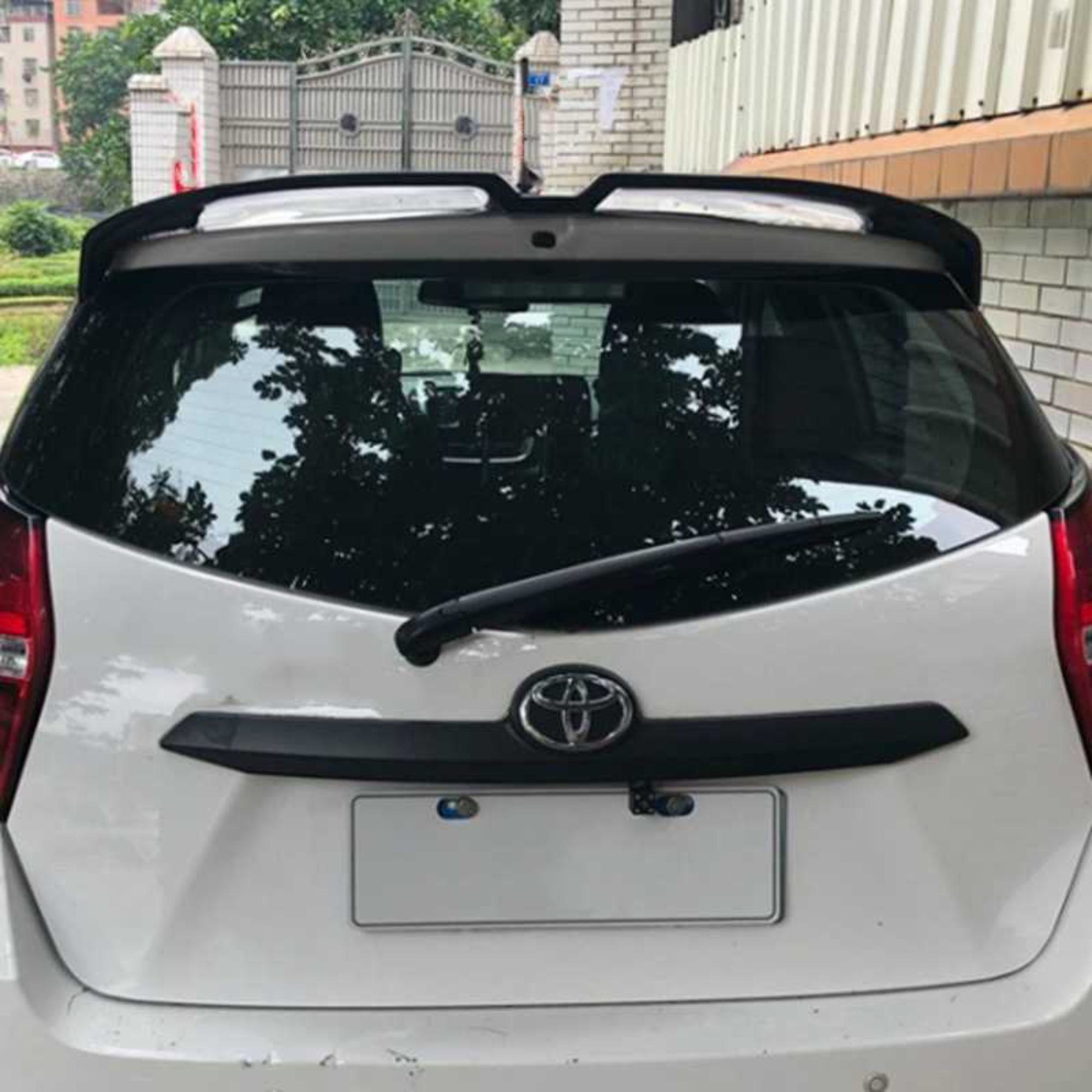 AR-Toyota-029 مُعَدِّل خلفي بنمط Oettinger لسيارات تويوتا فيوس ياريس هاتشباك 2014-2018