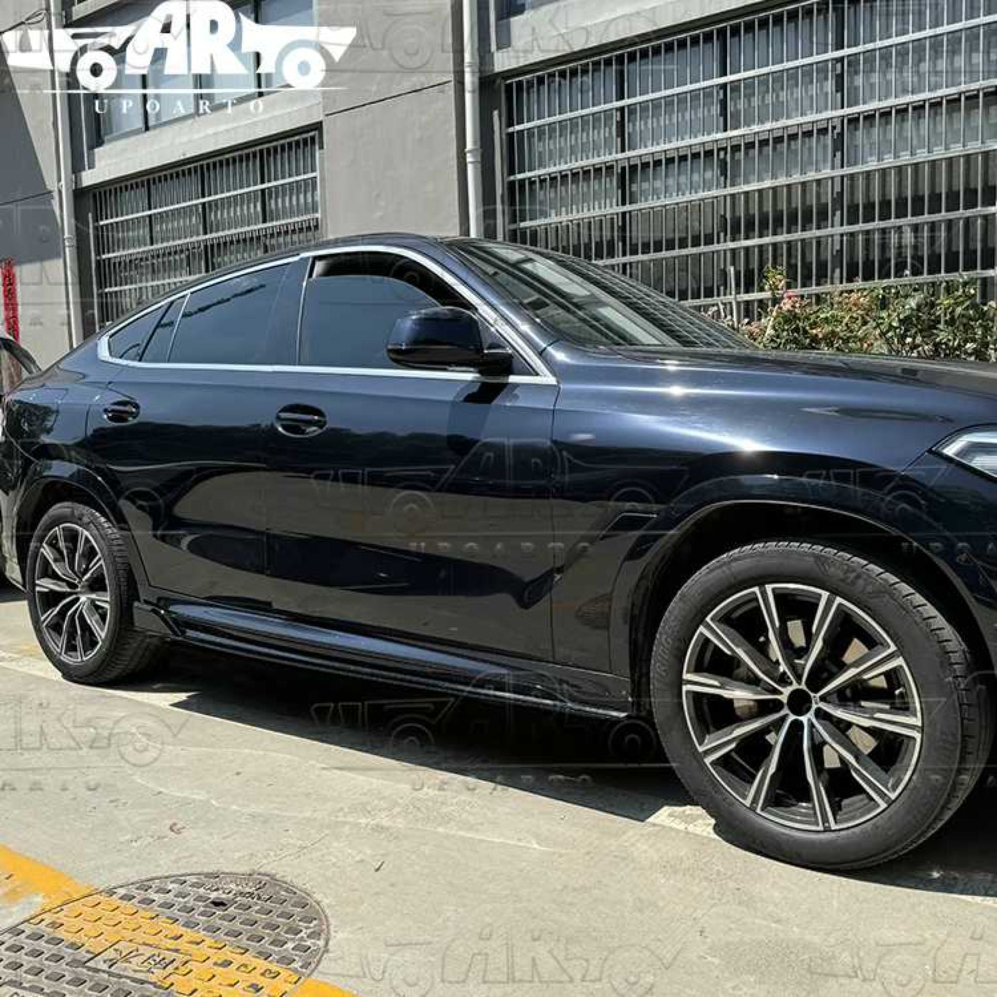 Boční prahy AR-BMW-0236 pro BMW G06 X6 M-Sport 2020+