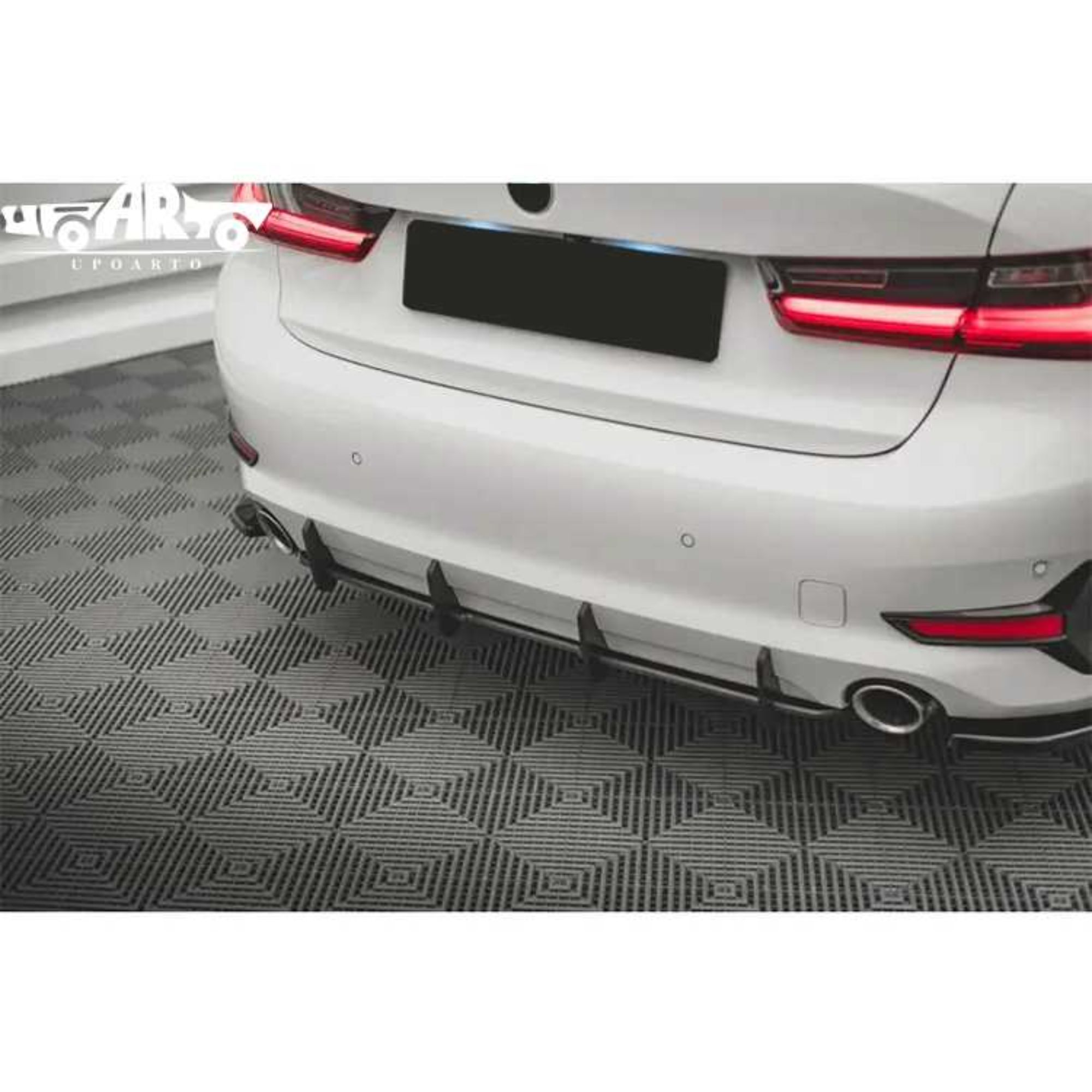 AR-BMW-0130 Zadná lišta difúzer pre BMW 3 Series G20 320i 325i 330i 2019+