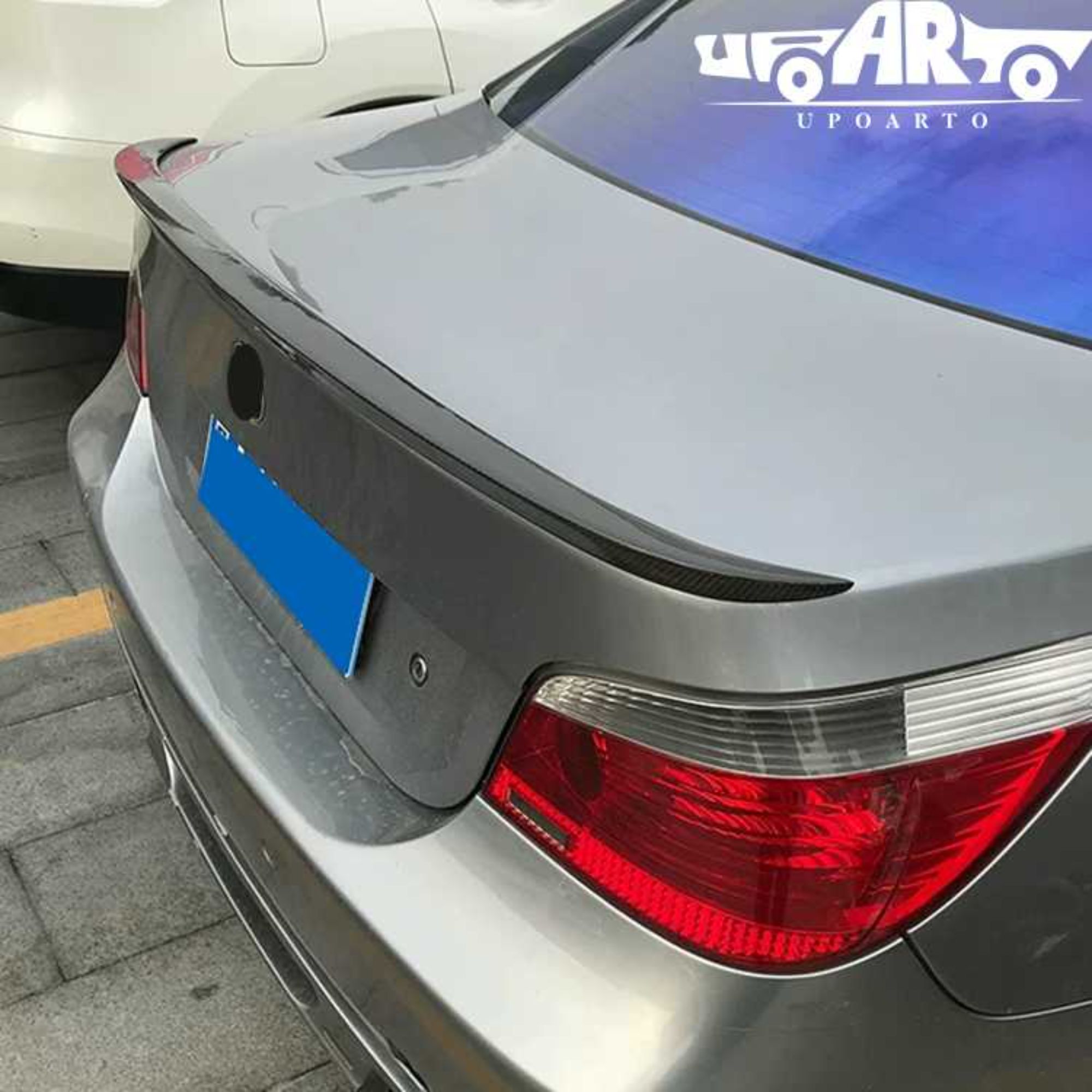 AR-BMW-033 Spoiler tylny styl P dla BMW 5 Serii E60 2004-2010