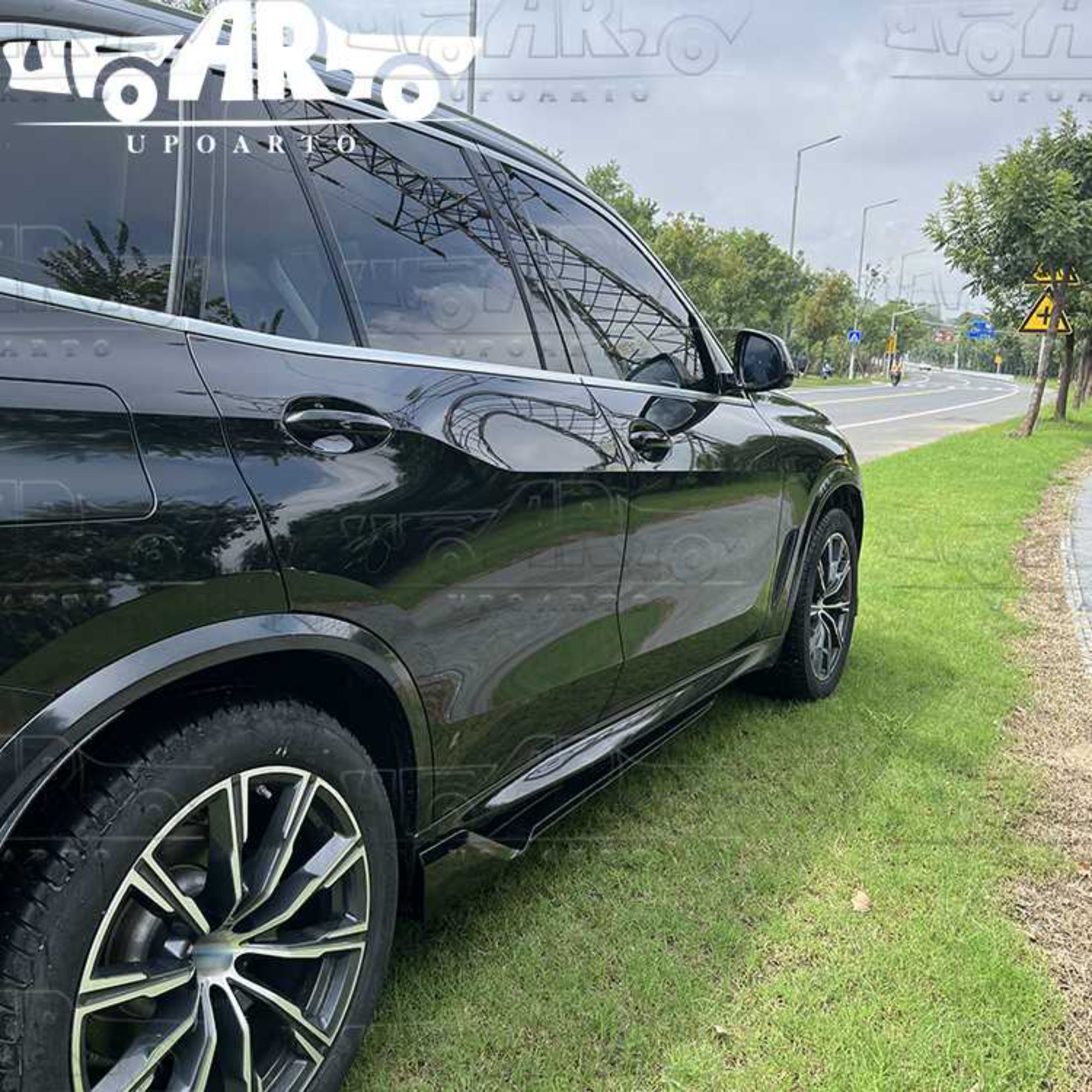 AR-BMW-0155 BMW X5 G05 2019+用サイドスカート