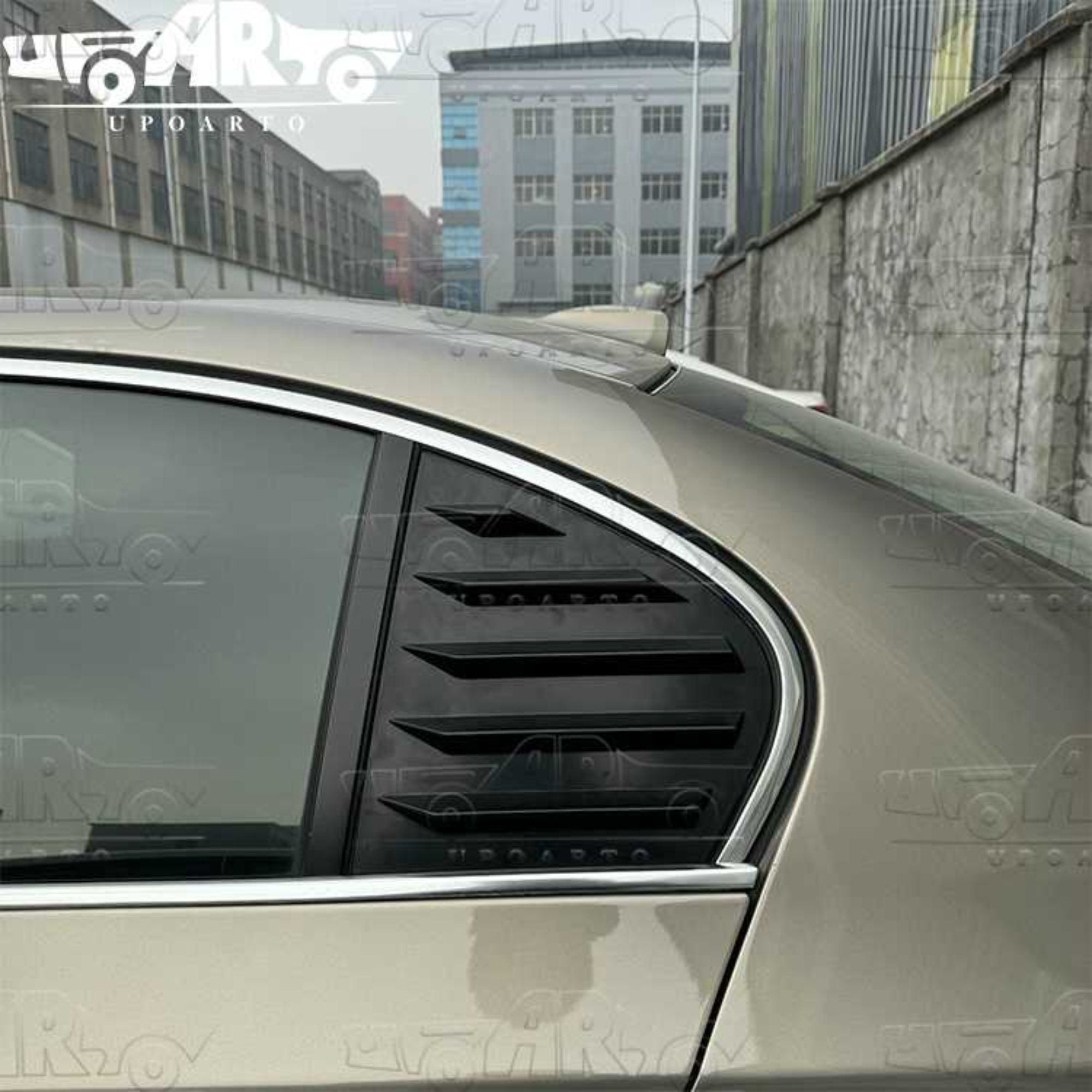 AR-BMW-0137 ขอบกระจกหลังแบบ Louver สำหรับ BMW 5 Series E60 2004-2010