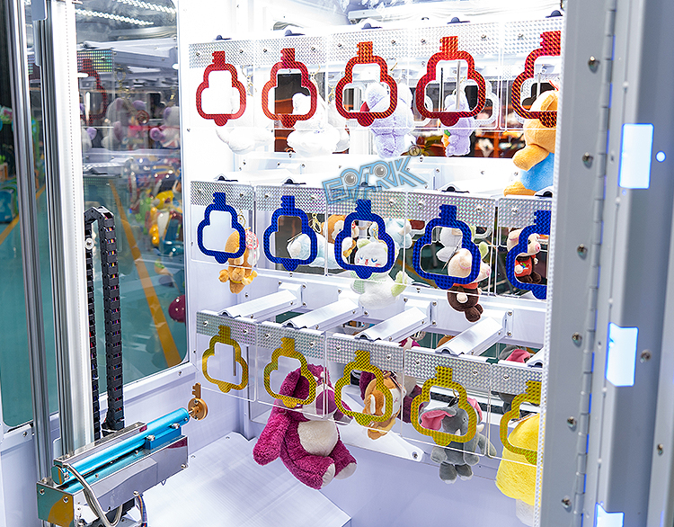 Coin Operated Pink Date Cut 2 Win Automatic Cut The Rope Prize Big Stuffed Toys Scissors Game Machine factory