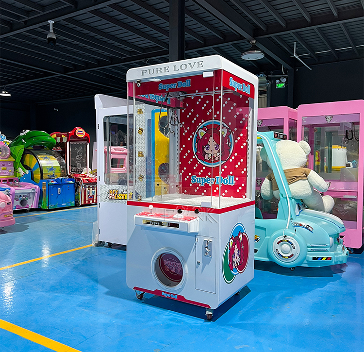 Factory Wholesale Coin Operated Candy Arcade Crane Toy Claw Machine manufacture