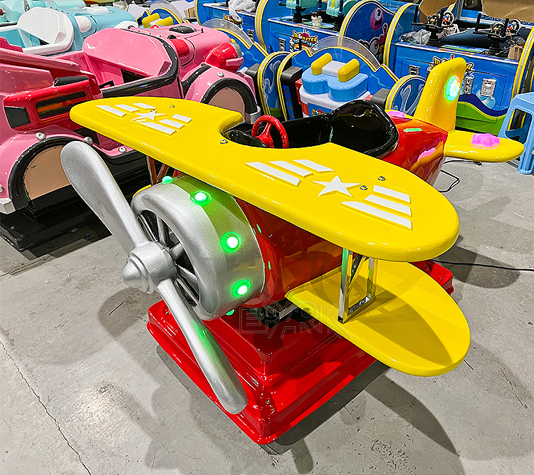 Shopping Mall Coin Operated Propeller Big Plane Swing Machine Kiddie Rides Game Machine factory