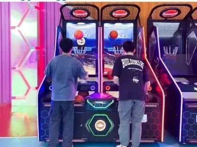 Custom branded arcade basketball machine enhances venue identity in shopping malls