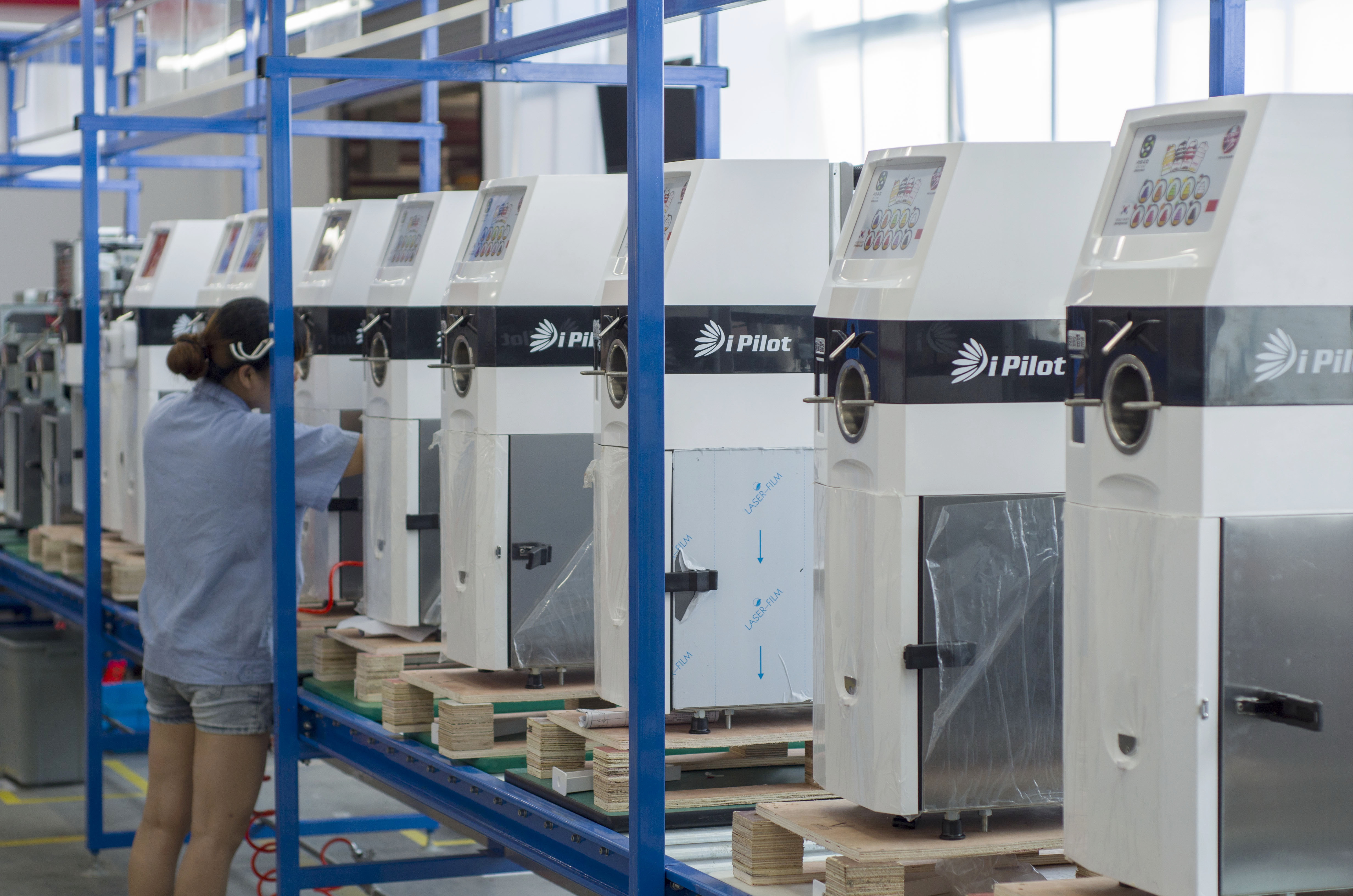 Pilot Commercial Refrigerated Table-top Juice/milk tea/Beverage Dispenser BIB Dispenser manufacture