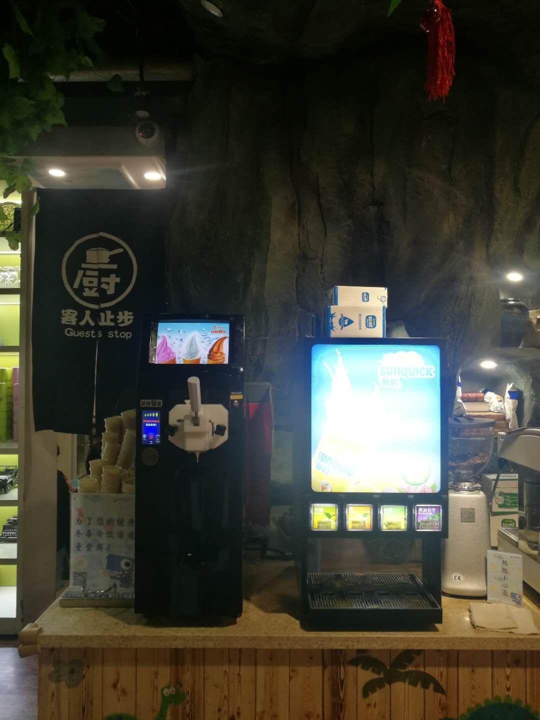 Pilot Commercial Refrigerated Table-top Juice/milk tea/Beverage Dispenser BIB Dispenser factory