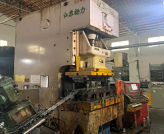 YANGLI 160T ķēniņa mašīna