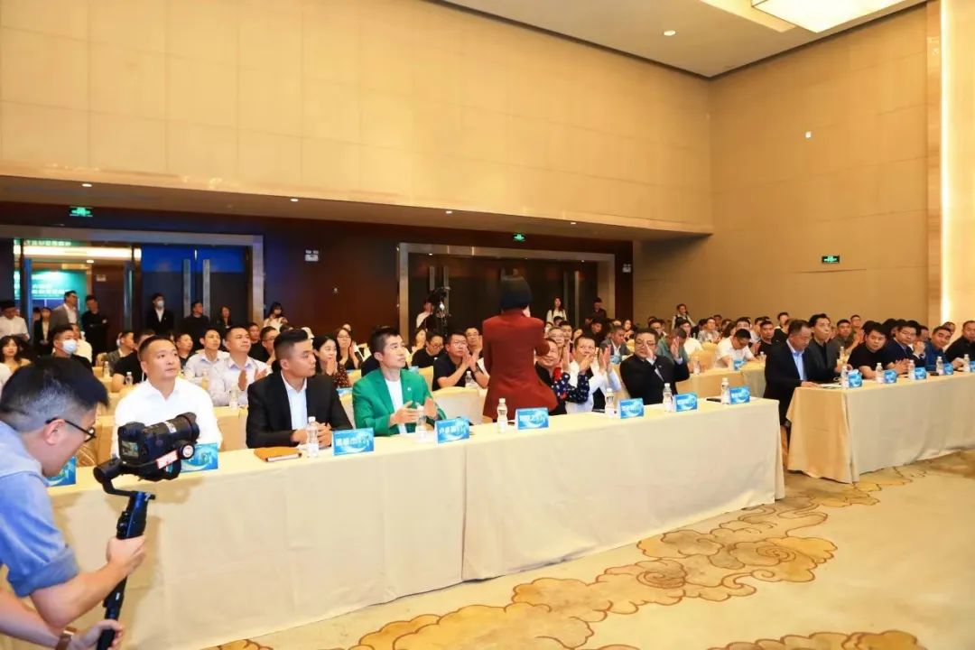 تم تأسيس اللجنة الخاصة بالسلاسل التوريدية المنزلية (شاوشان) لمجلس التجارة للبناء والمواد المنزلية في مقاطعة قوانغدونغ رسميًا!