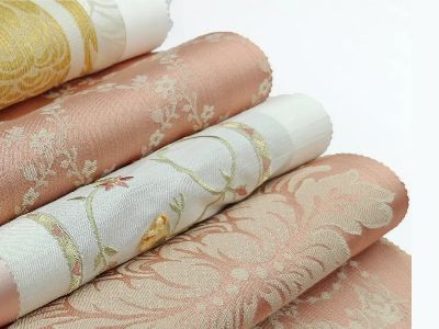 Wie man die richtigen Polsterstoffe auswählt, um die Möbelausstattung zu verbessern