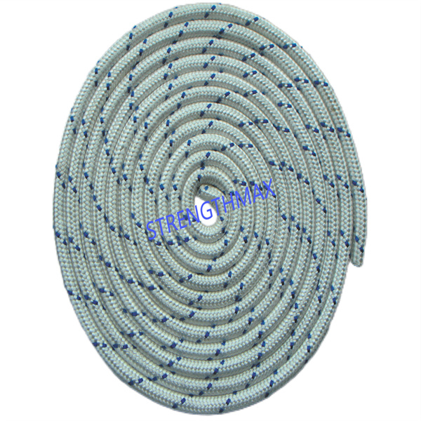 Upgrade your yacht's appearance with this high-quality rope.