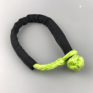 The Advantages of Using Soft Shackles in Off-Road Recovery