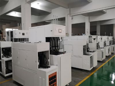Respect des normes internationales : un guide pour les certifications des machines PET