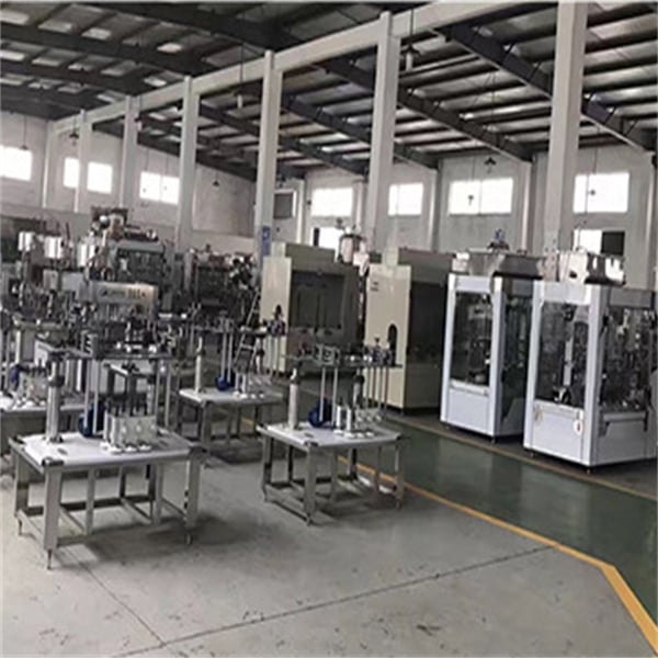 The Advantages of Using an Automatic Engine Oil Filling Machine