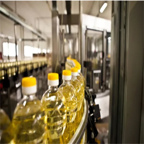 Our sunflower oil filling machine can handle a wide range of bottle sizes and shapes.