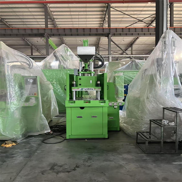 Faça o trabalho direito com máquinas de moldagem por inserção vertical de alta qualidade fabricadas nos EUA