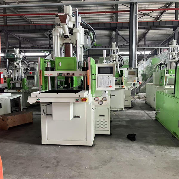 Répondre aux exigences de production par moulage vertical grâce à des fabricants fiables