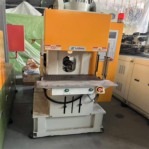 Utilizzo del Potere delle Macchine per la Modellazione in Bachelite per la Produzione Industriale