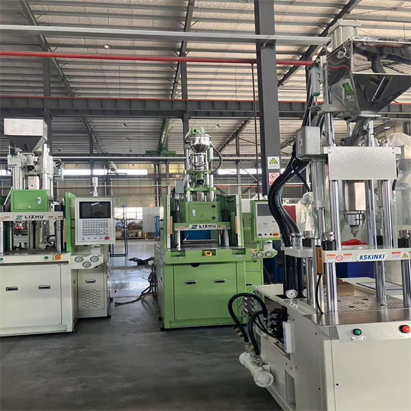 Top-Rated Vertical Injection Molding Machine Manufacturers in the USA
