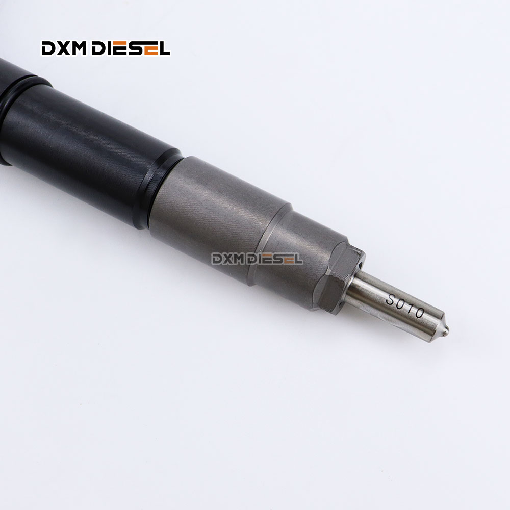 DXM Hot sale High quality Common Rail Diesel Fuel Injector 295050-0300 16600-5X00A manufacture