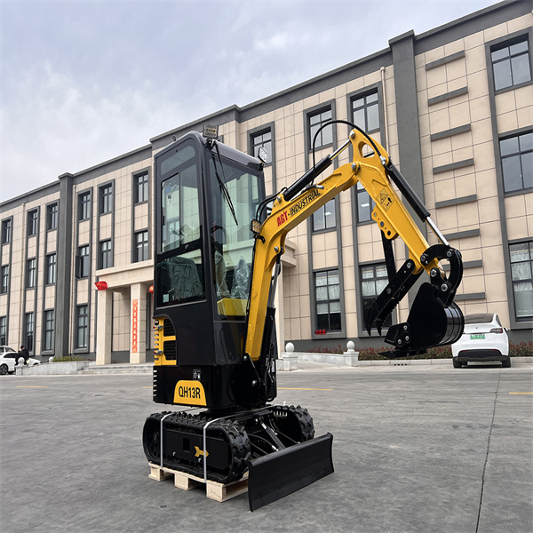 Get the job done with the QH13R's versatile capabilities